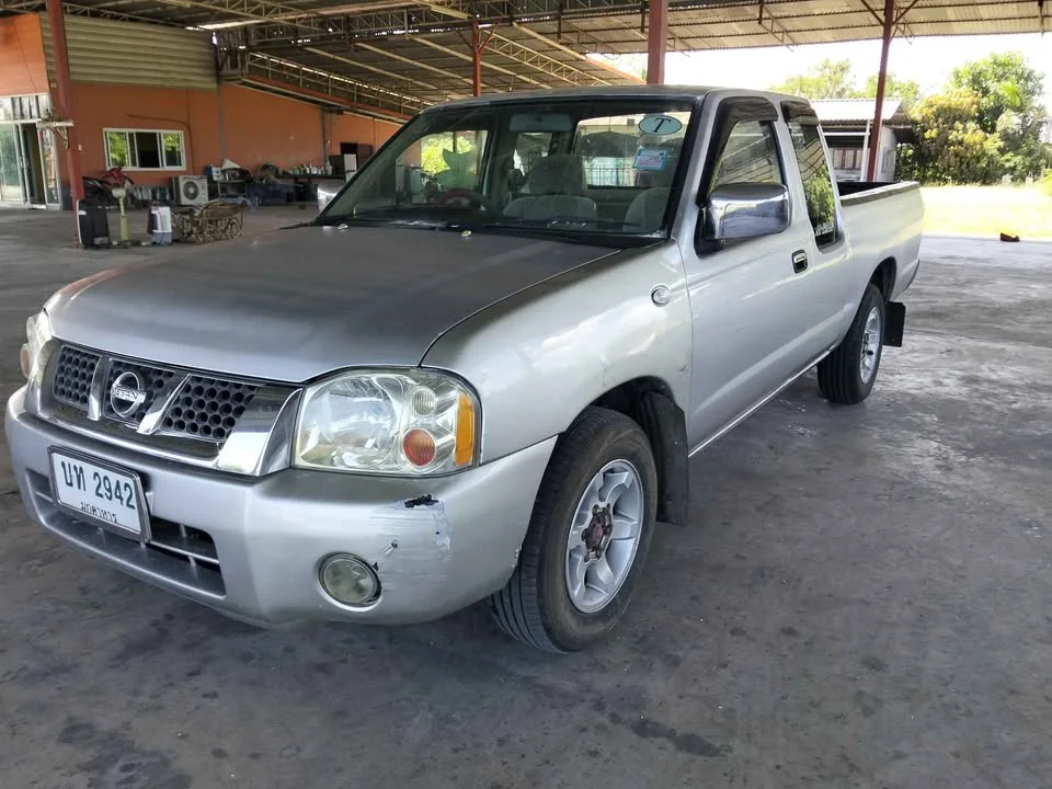 2005 Nissan Frontier I 3