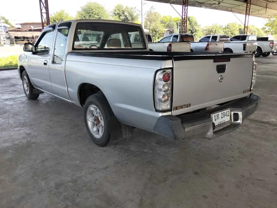 2005 Nissan Frontier I 2