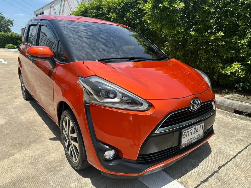 2016 Toyota Sienta II 2