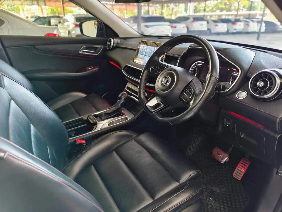 2019 MG HS 3