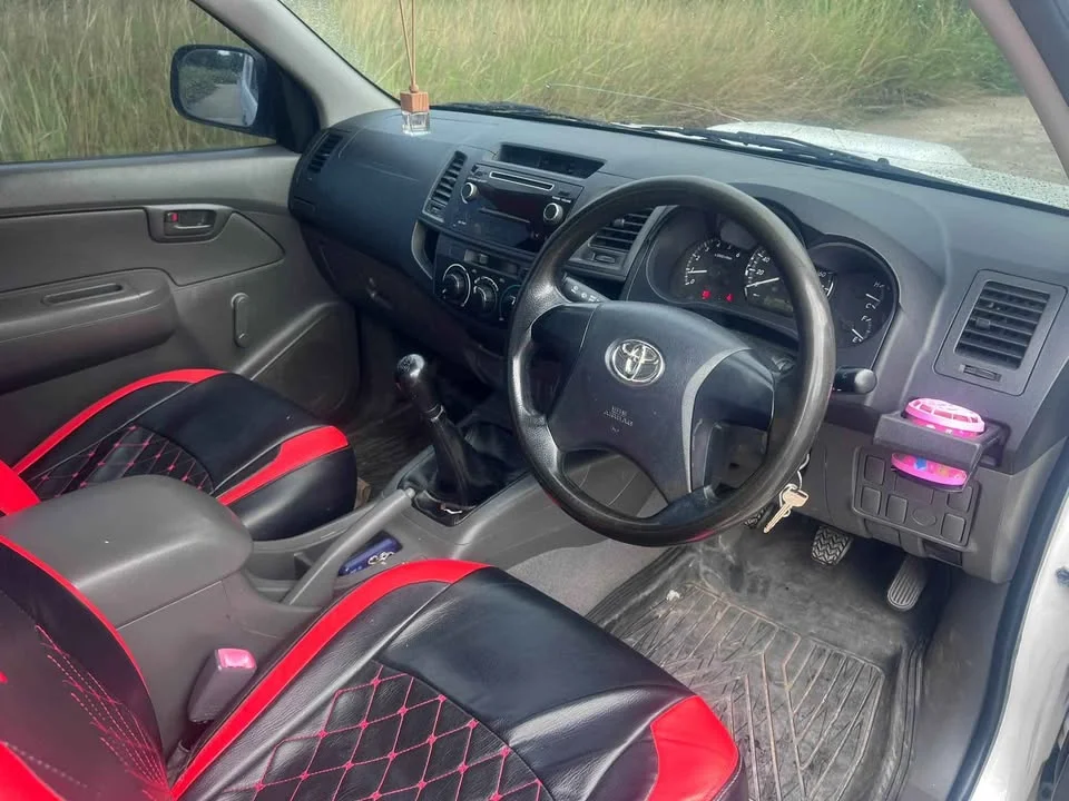 2014 Toyota Hilux VII 2