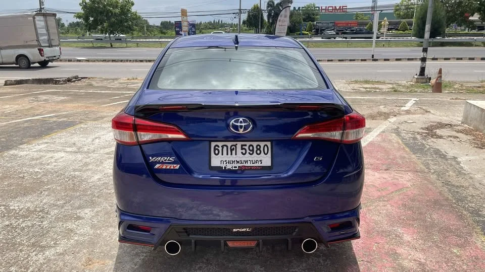 2017 Toyota Yaris ATIV III 2