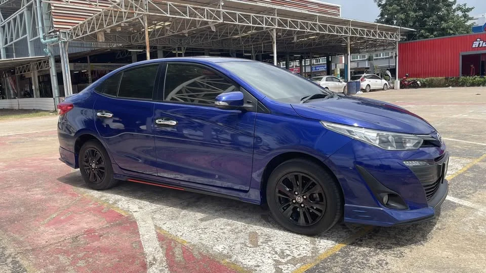 2017 Toyota Yaris ATIV III 3