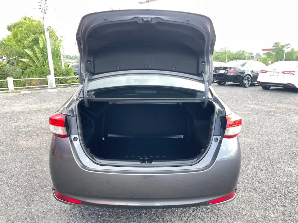 2018 Toyota Yaris ATIV III 2