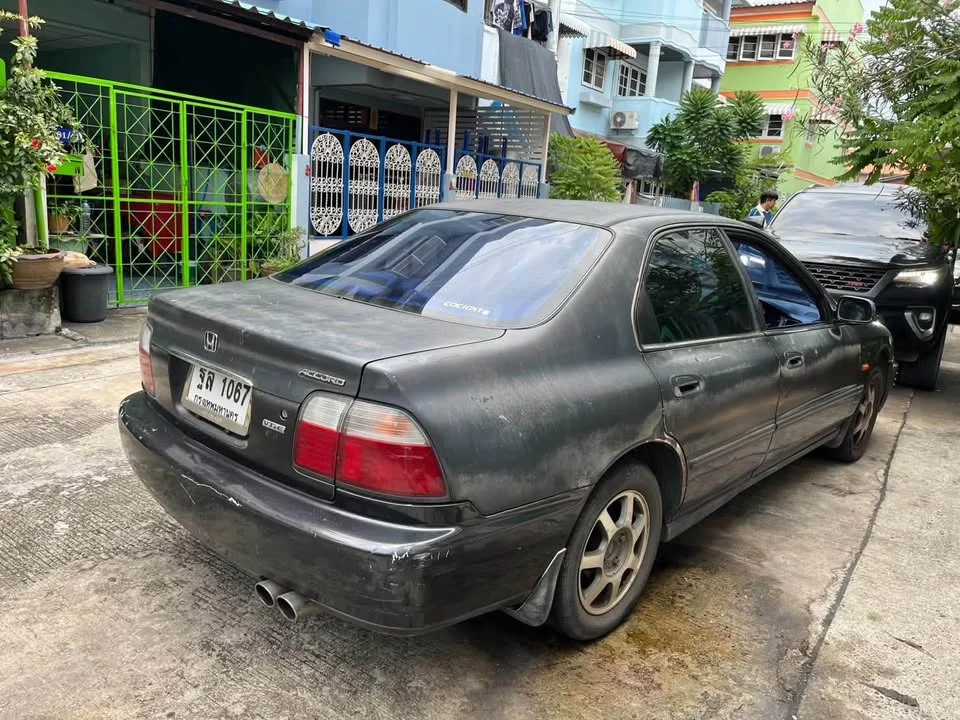 1996 Honda Accord V 2