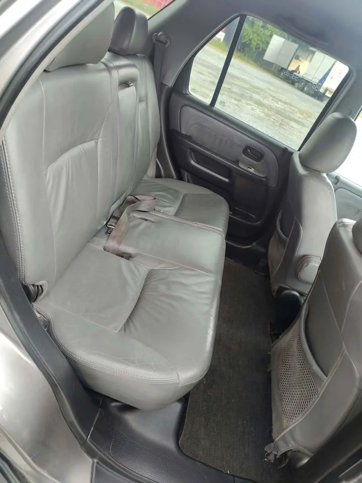 2002 Honda CR-V II 2