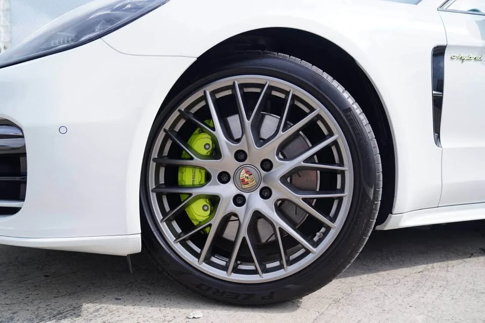 2023 Porsche Panamera II 2