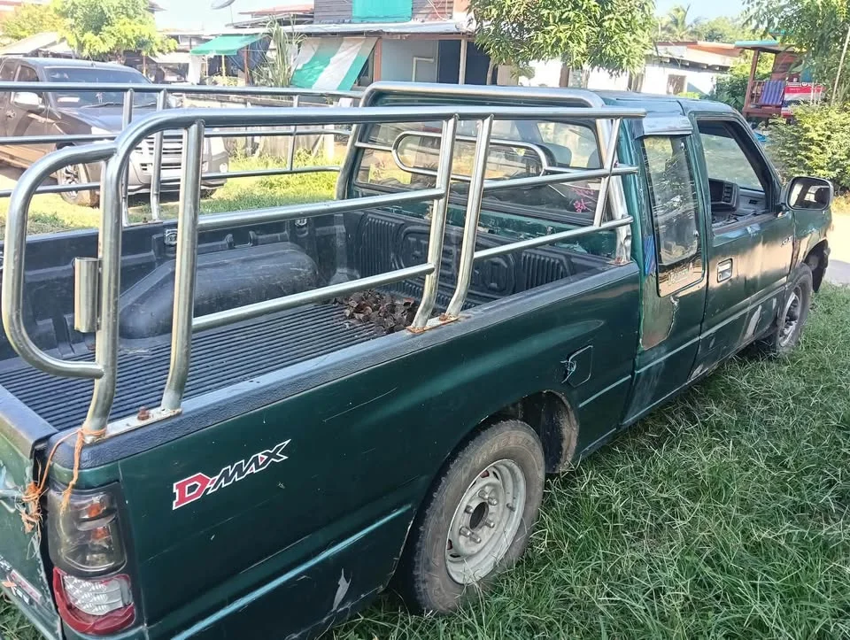 1991 Isuzu TFR III 2