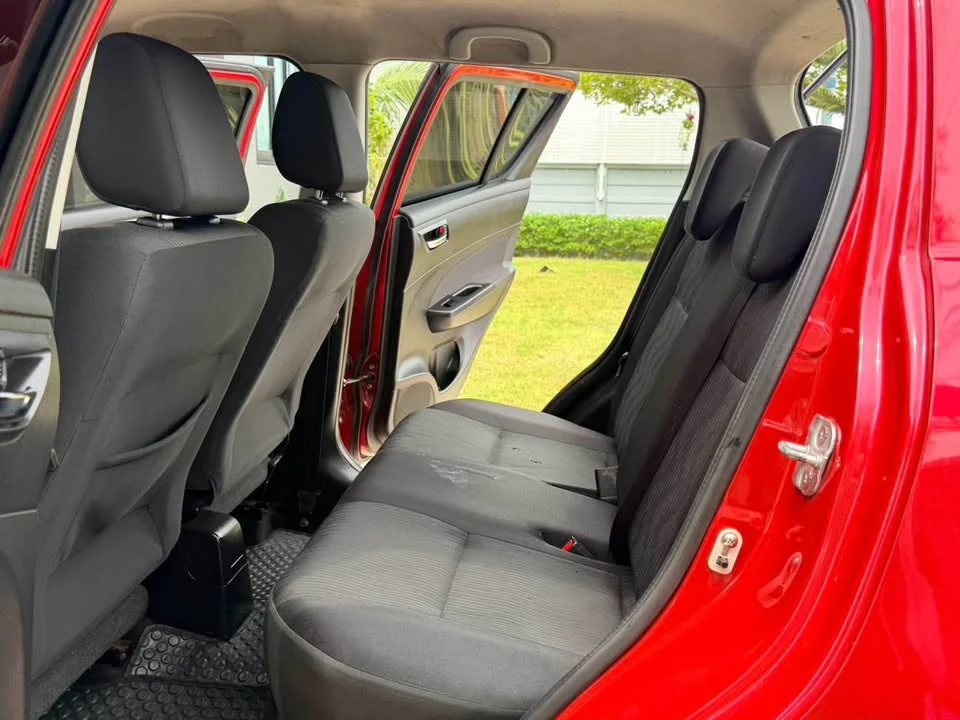 2013 Suzuki Swift II 3