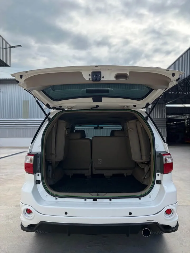 2010 Toyota Fortuner I 2