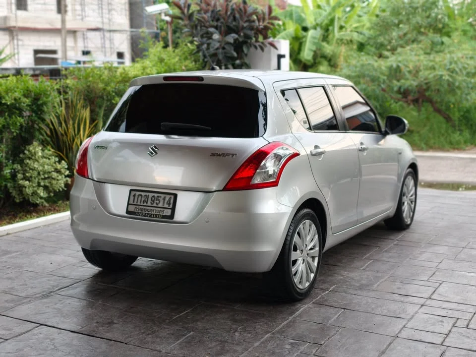 2013 Suzuki Swift II 2