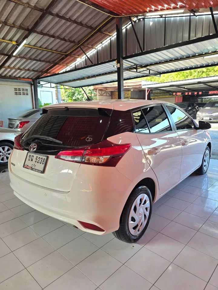2022 Toyota Yaris III 2