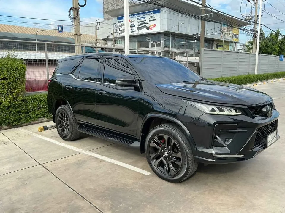 2022 Toyota Fortuner II 3