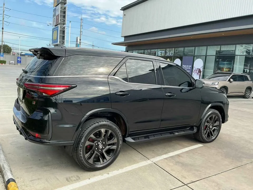 2022 Toyota Fortuner II 2