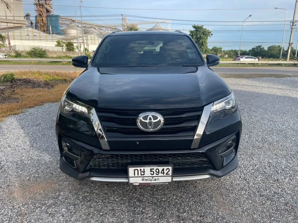2019 Toyota Fortuner II 3