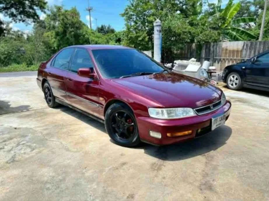 1996 Honda Accord V 2
