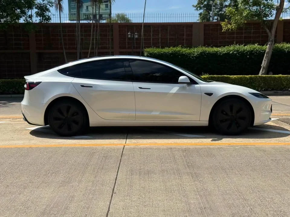 2024 Tesla Model 3 2
