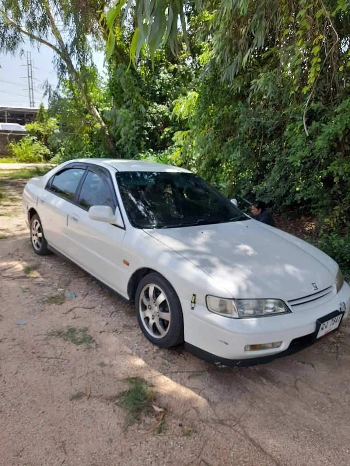 1995 Honda Accord V 2