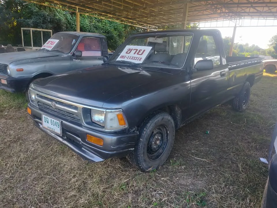 1992 Toyota Hilux Mighty-X V 2