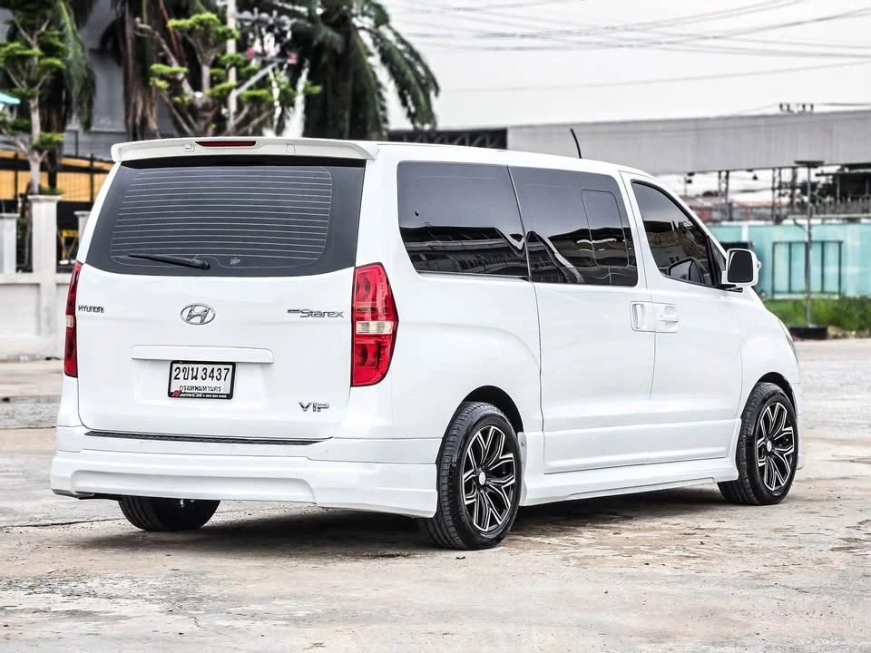 2011 Hyundai H-1 II 3