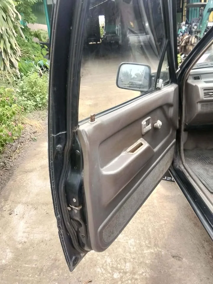 1990 Isuzu TFR III 2