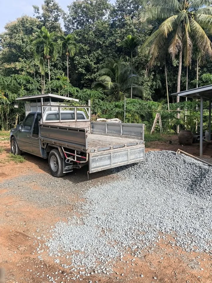 1992 Isuzu TFR III 2