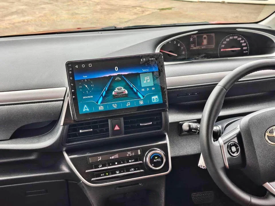 2017 Toyota Sienta II 3