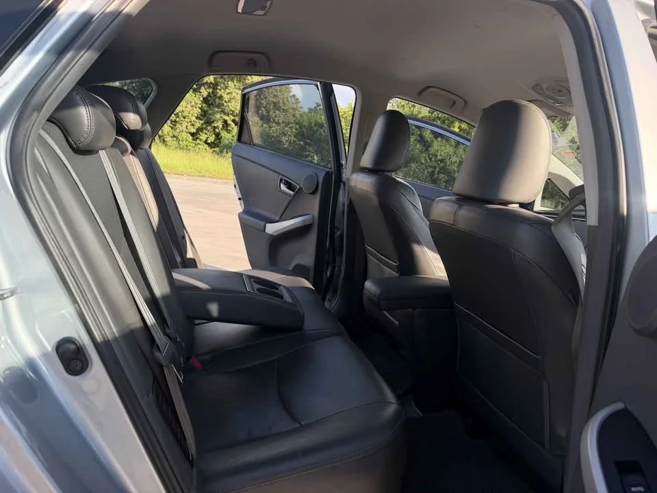 2011 Toyota Prius III 3