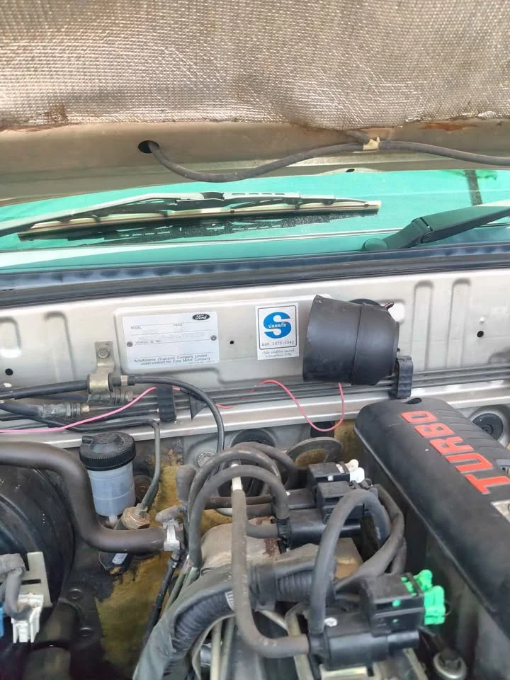 2004 Ford Everest I 2