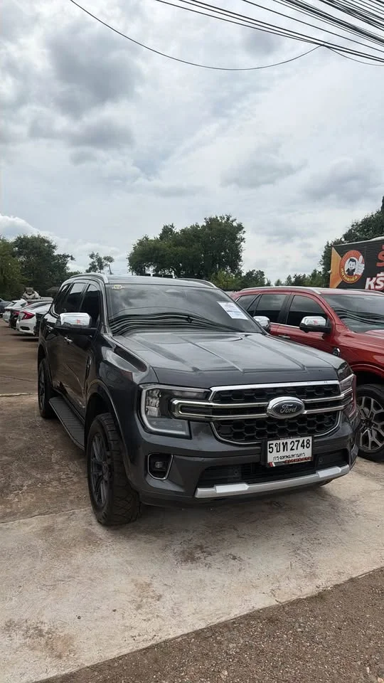 2023 Ford Everest III 2