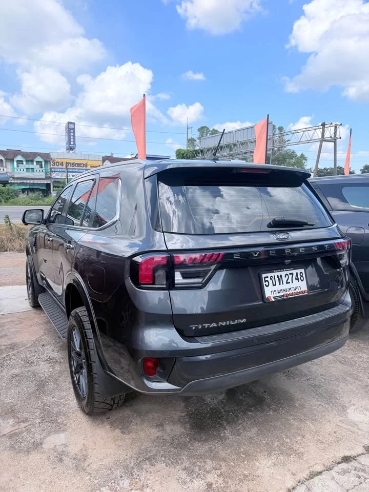 2023 Ford Everest III 3