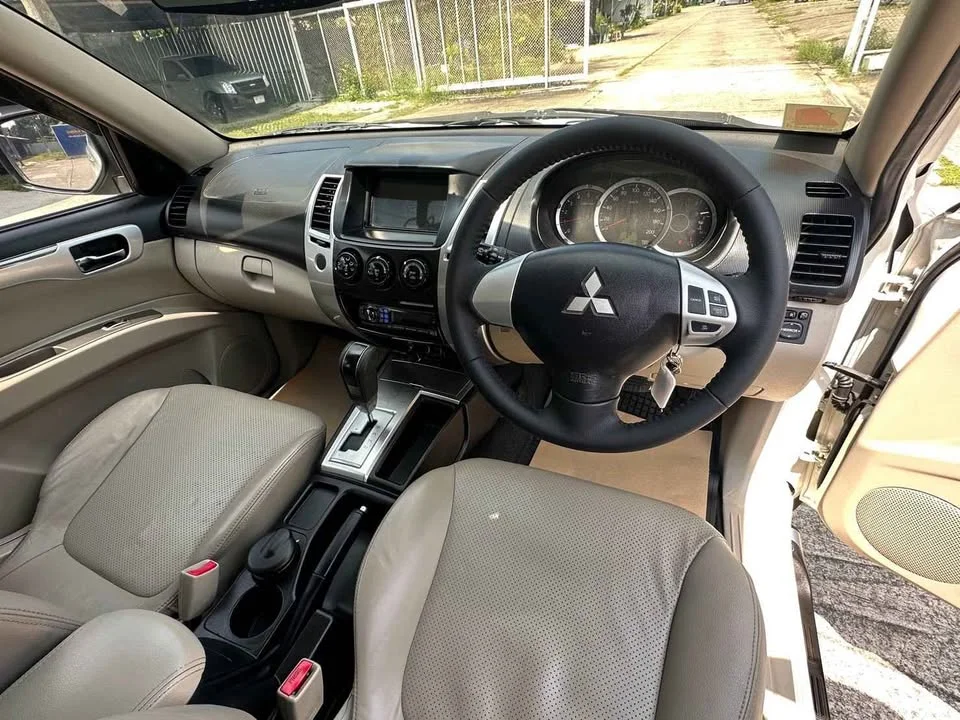 2010 Mitsubishi Pajero Sport II 3