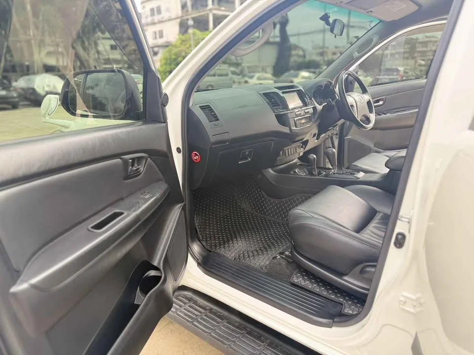 2014 Toyota Fortuner I 2