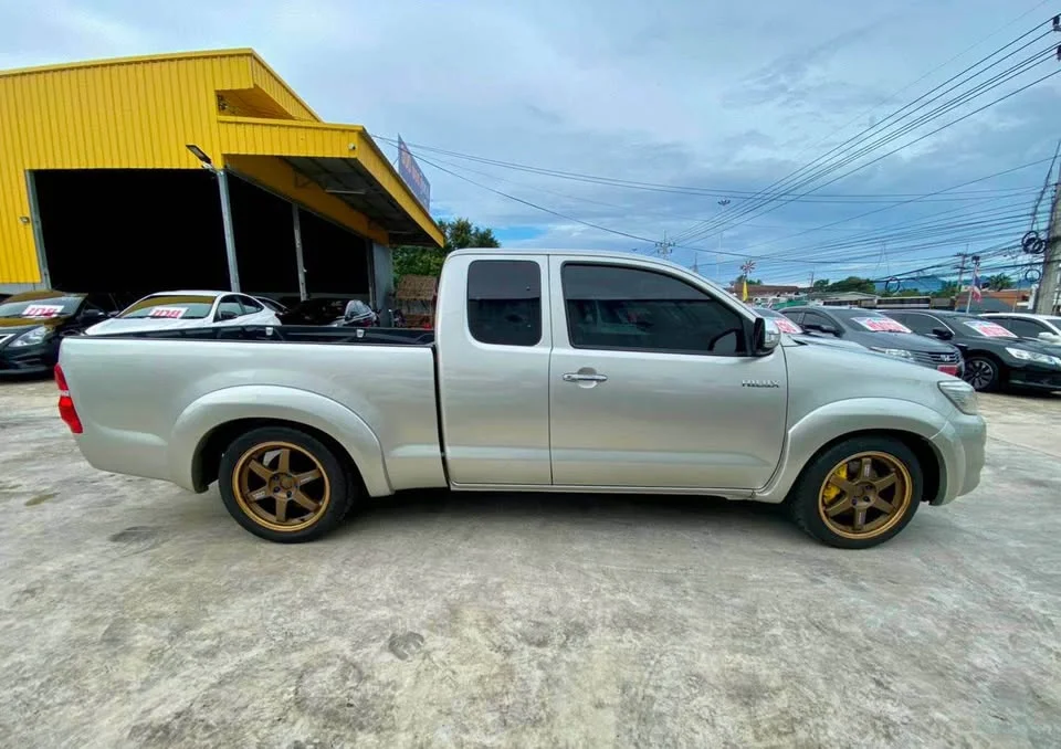 2014 Toyota Hilux VII 3