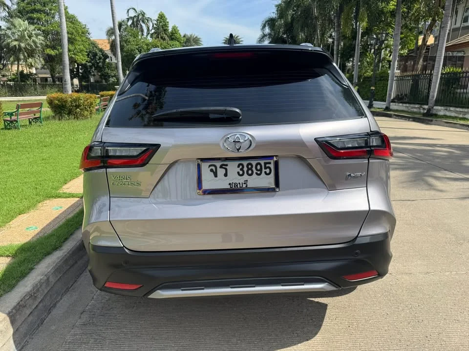 2023 Toyota Yaris Cross AC200 3