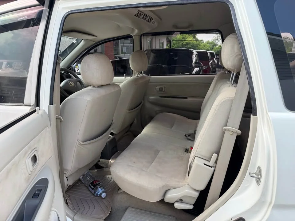 2011 Toyota Avanza I 3