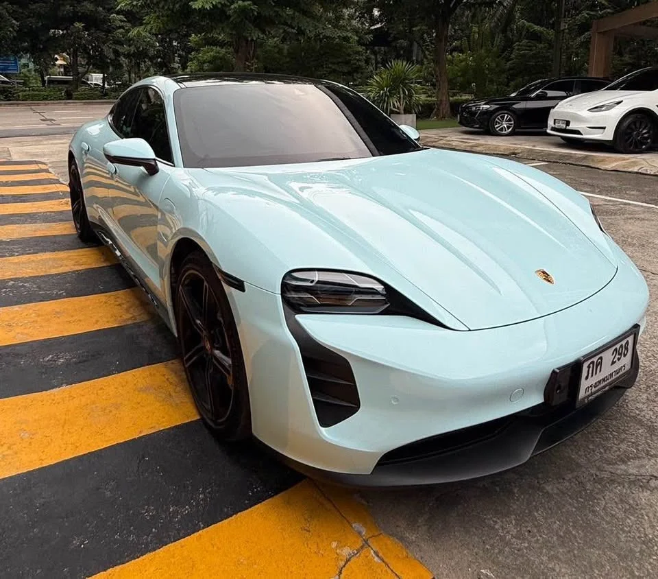2021 Porsche Taycan 9J1 2