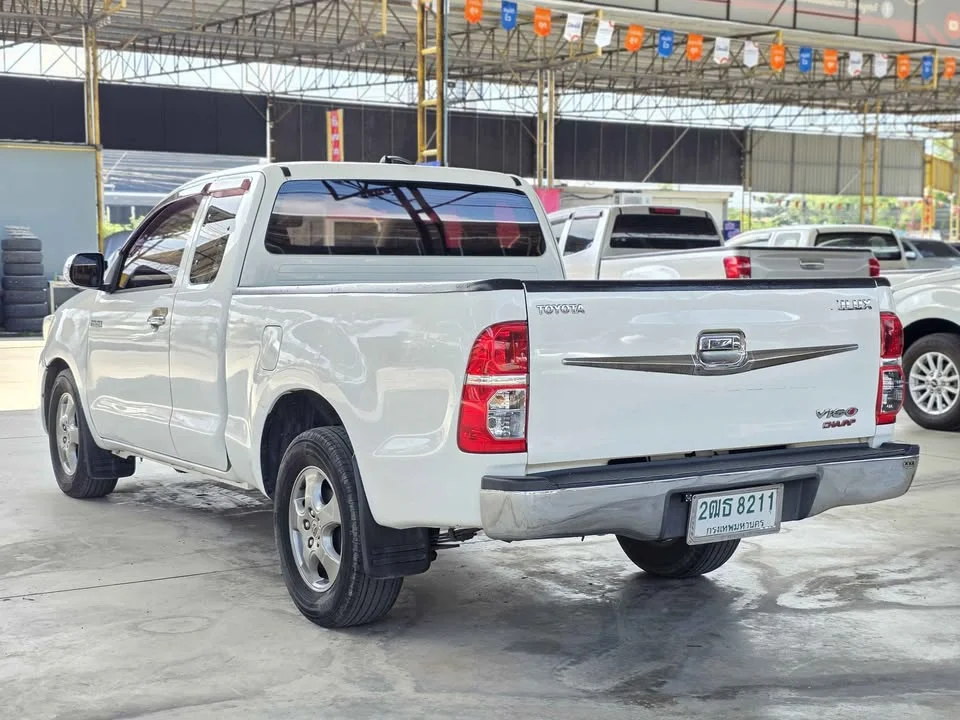 2013 Toyota Hilux VII 2