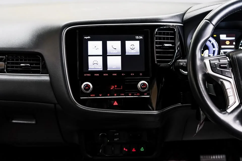 2020 Mitsubishi Outlander III 2