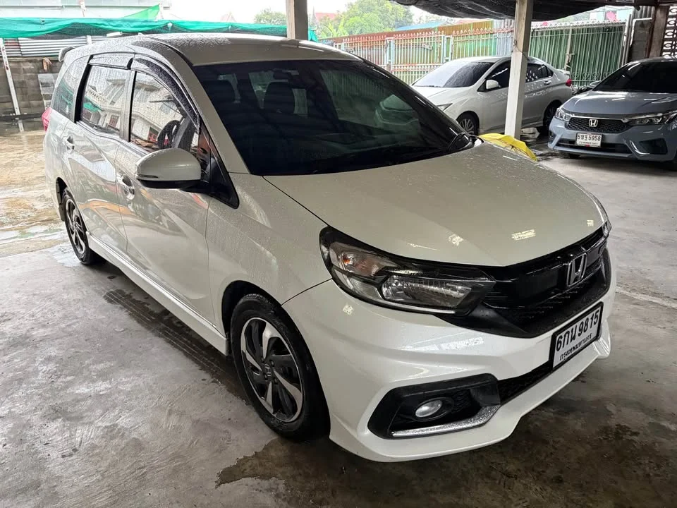 2017 Honda Mobilio II 3
