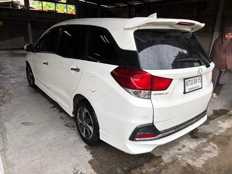 2017 Honda Mobilio II 2