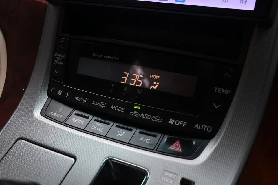 2011 Toyota Alphard, Vellfire II (AH20) 2