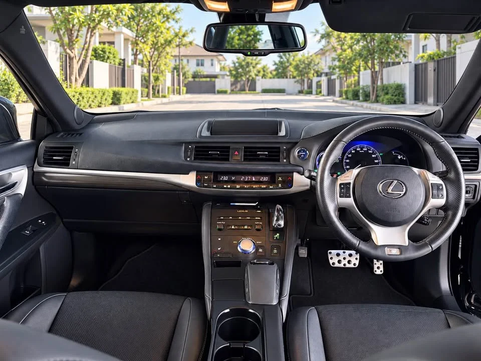 2013 Lexus CT A10 2