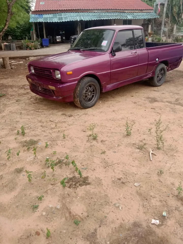 1980 Mazda B-series (Familia) III 3