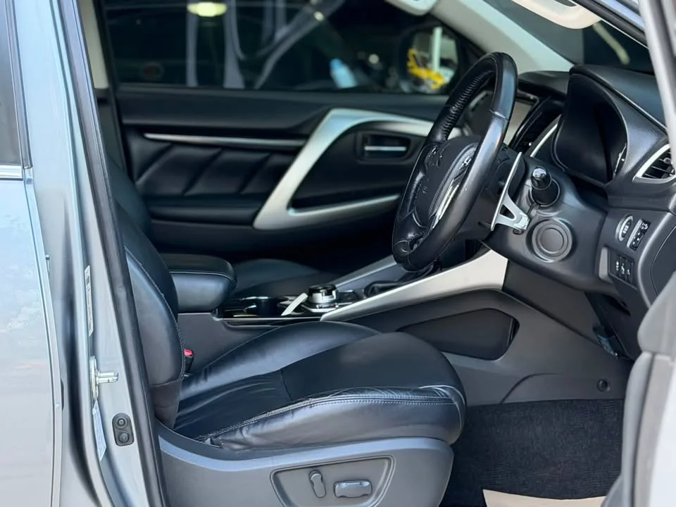 2015 Mitsubishi Pajero Sport III 3