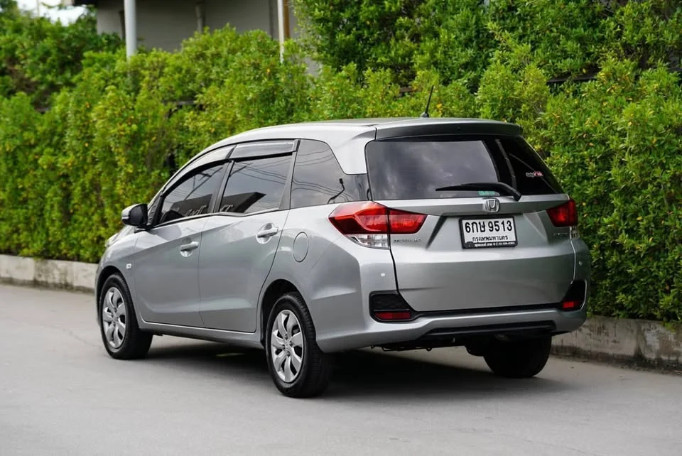2017 Honda Mobilio II 2