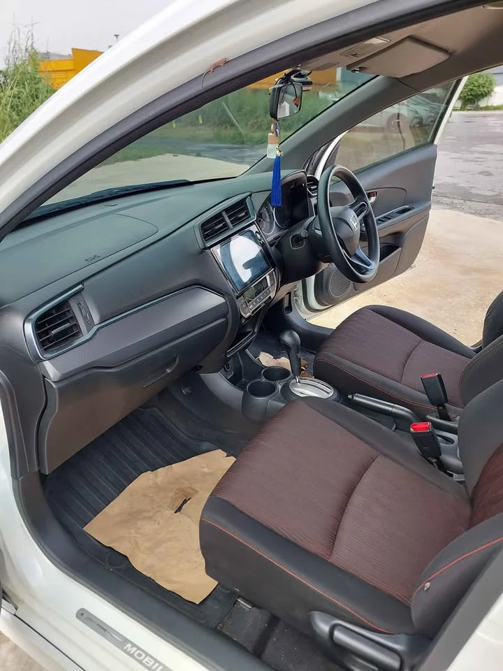2017 Honda Mobilio II 3