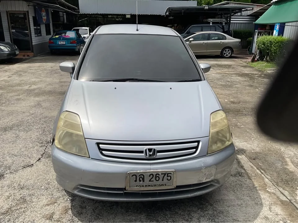 2003 Honda Stream I 3