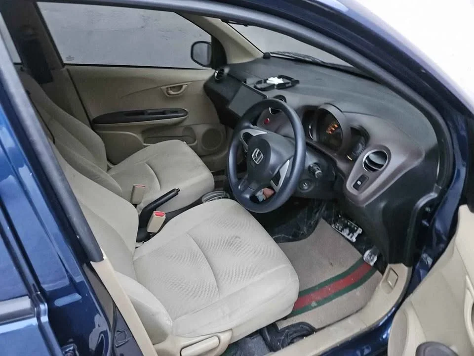 2013 Honda Mobilio II 3