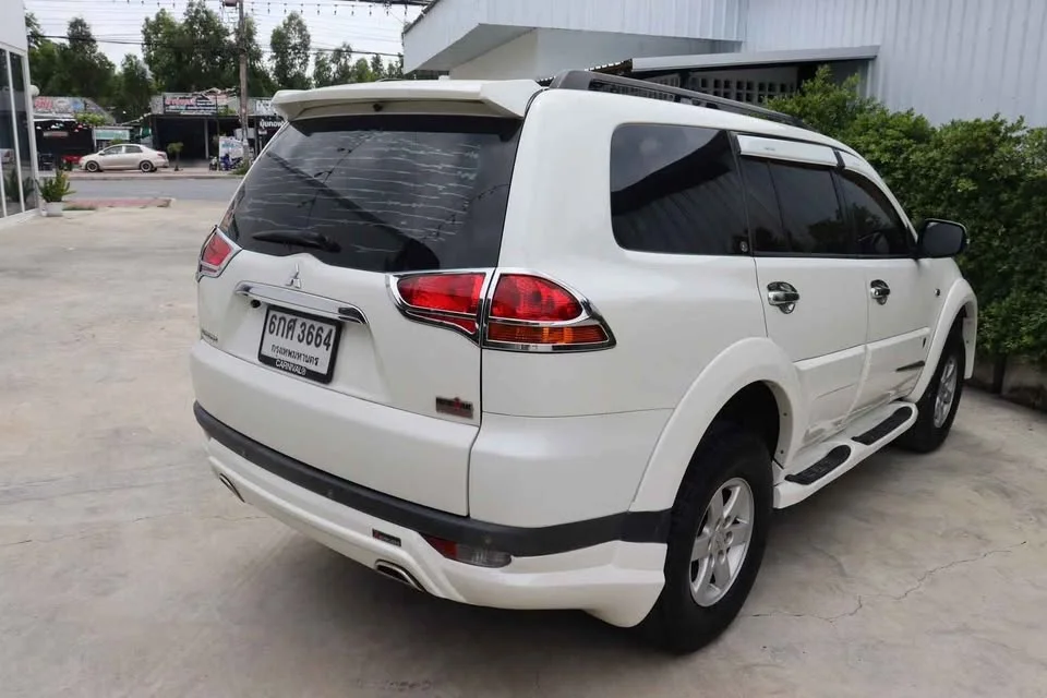 2012 Mitsubishi Pajero Sport II 3